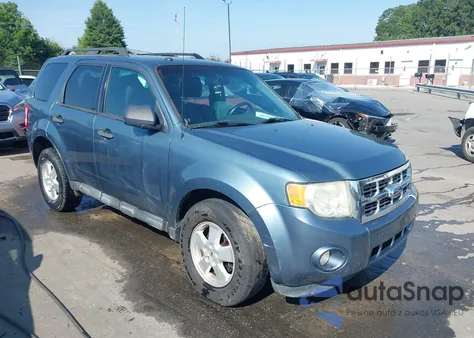 2011 Ford Escape Xlt z USA, uszkodzony, nr VIN 1FMCU0D73BKA83242